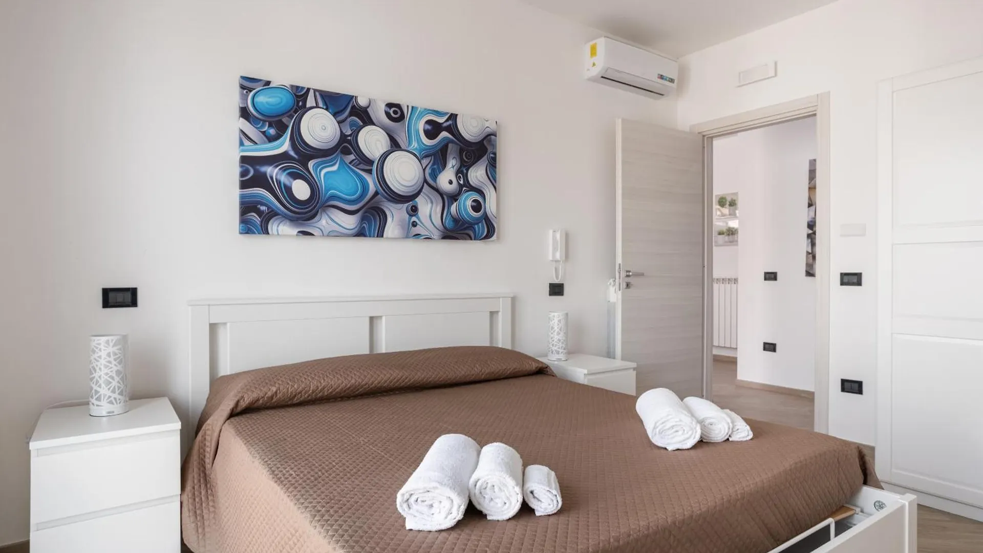 Villa Con Piscina Sul Mare A Terrasini